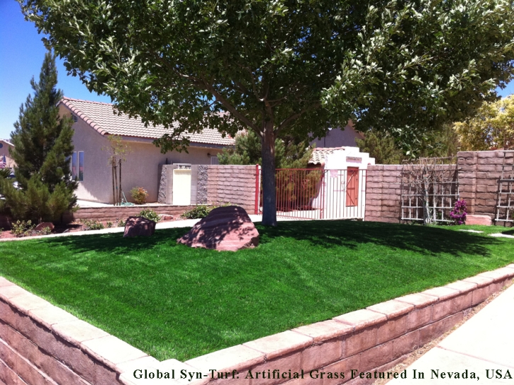 Synthetic Turf Strawberry, California Landscape Rock, Front Yard Design